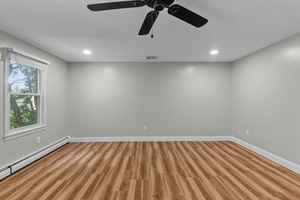 16 Dartmoor Dr Shrewsbury — Photo 17 of 42