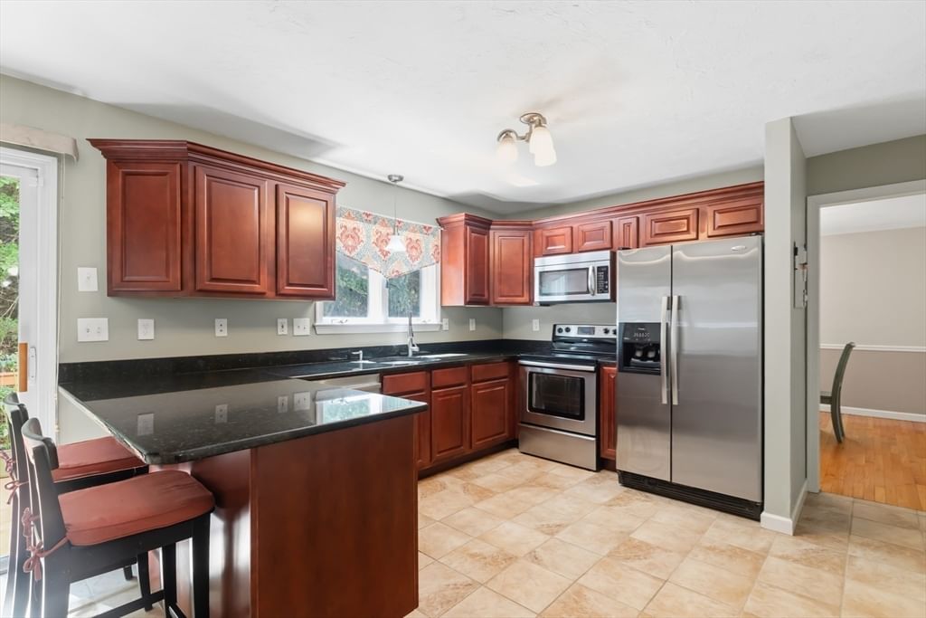 32 Hastings Dr., Northbridge, MA 01588 photo 2