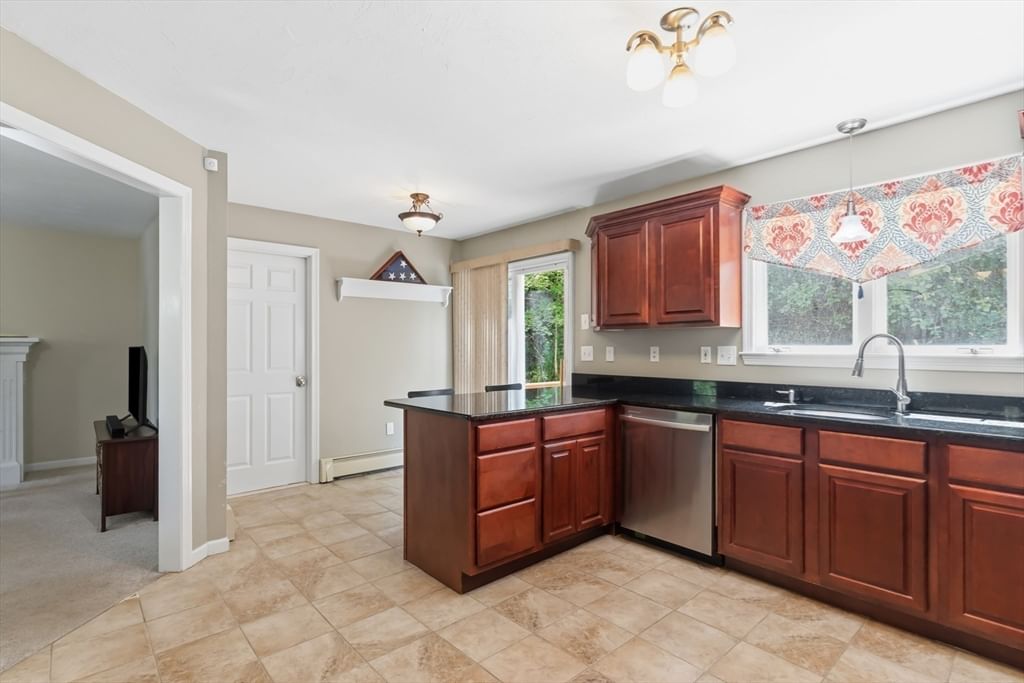 32 Hastings Dr, Northbridge, MA, 32 Hastings Dr, Northbridge, MA Photo #12