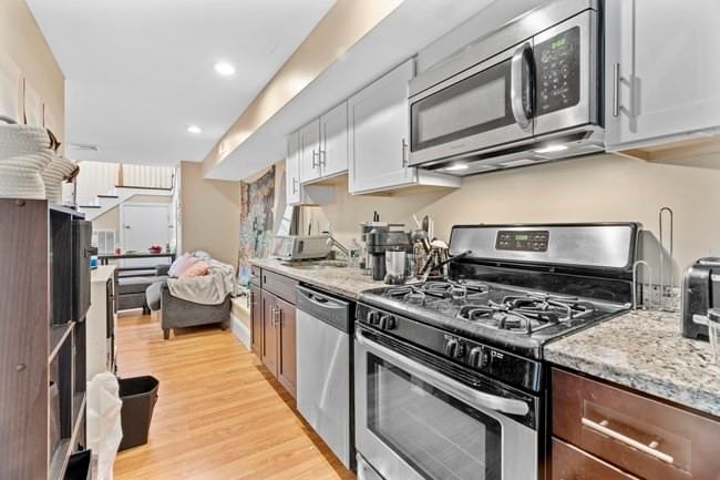 4 Burke St Boston — Photo 13 of 28
