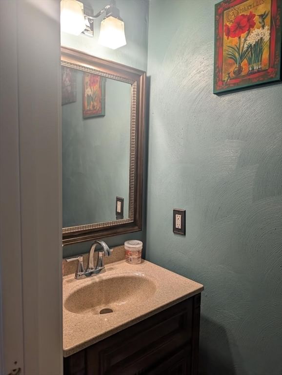 18 Windsor Ave Lynn — Photo 9 of 13