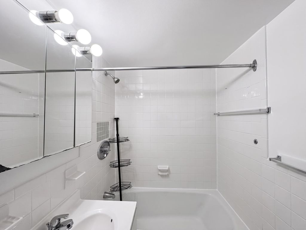 1025 Hancock St #8C Quincy — Photo 15 of 21