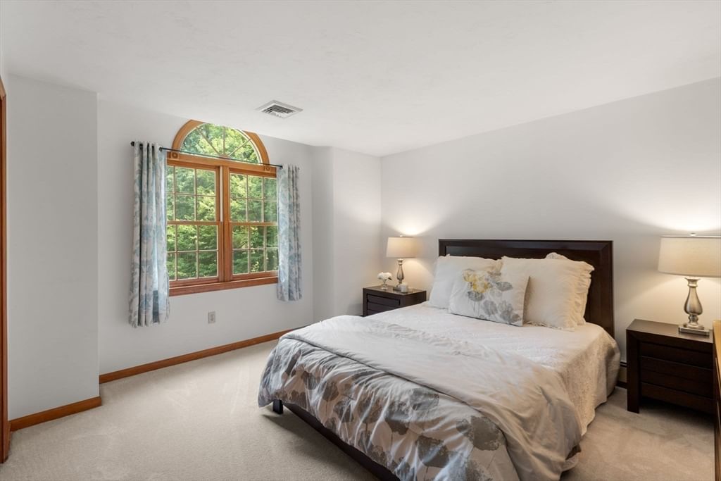 27 Lancashire Dr, Mansfield, MA Photo #17