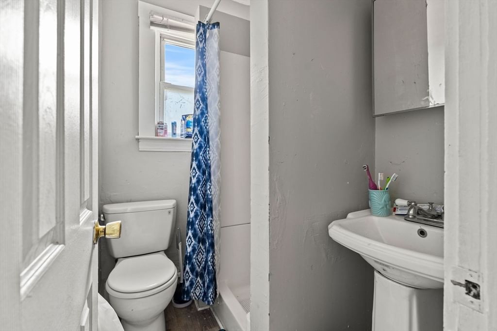 316 Rogers St Lowell — Photo 12 of 14
