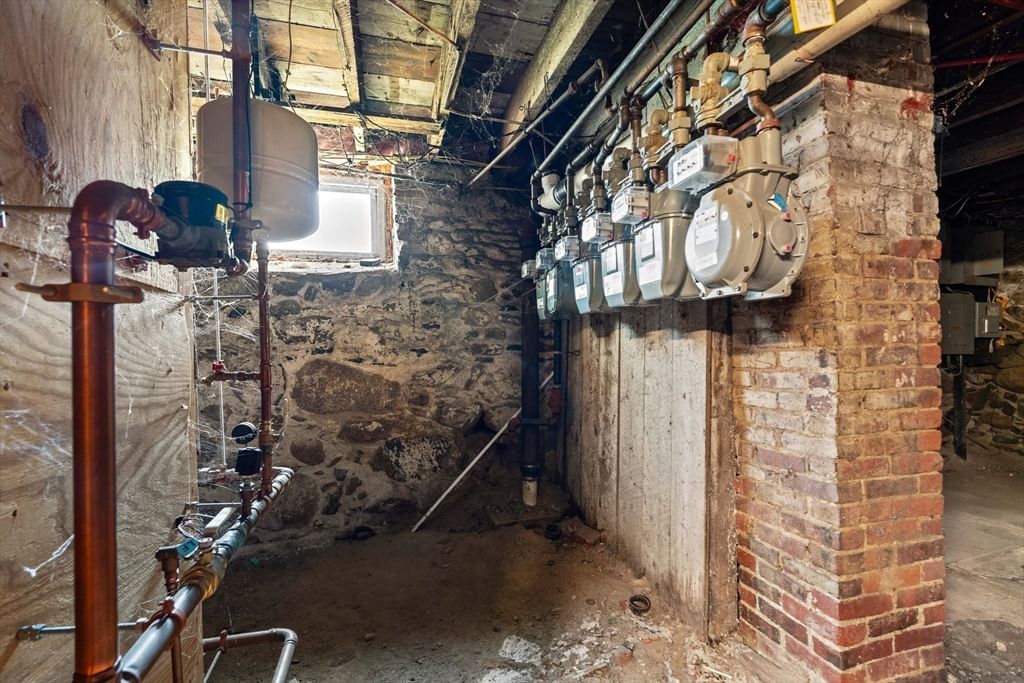 316 Rogers St Lowell — Photo 14 of 14