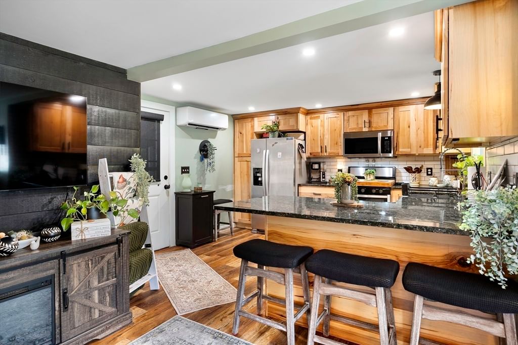 284 Buck Pond Rd, Westfield, MA, 284 Buck Pond Rd, Westfield, MA Photo #5