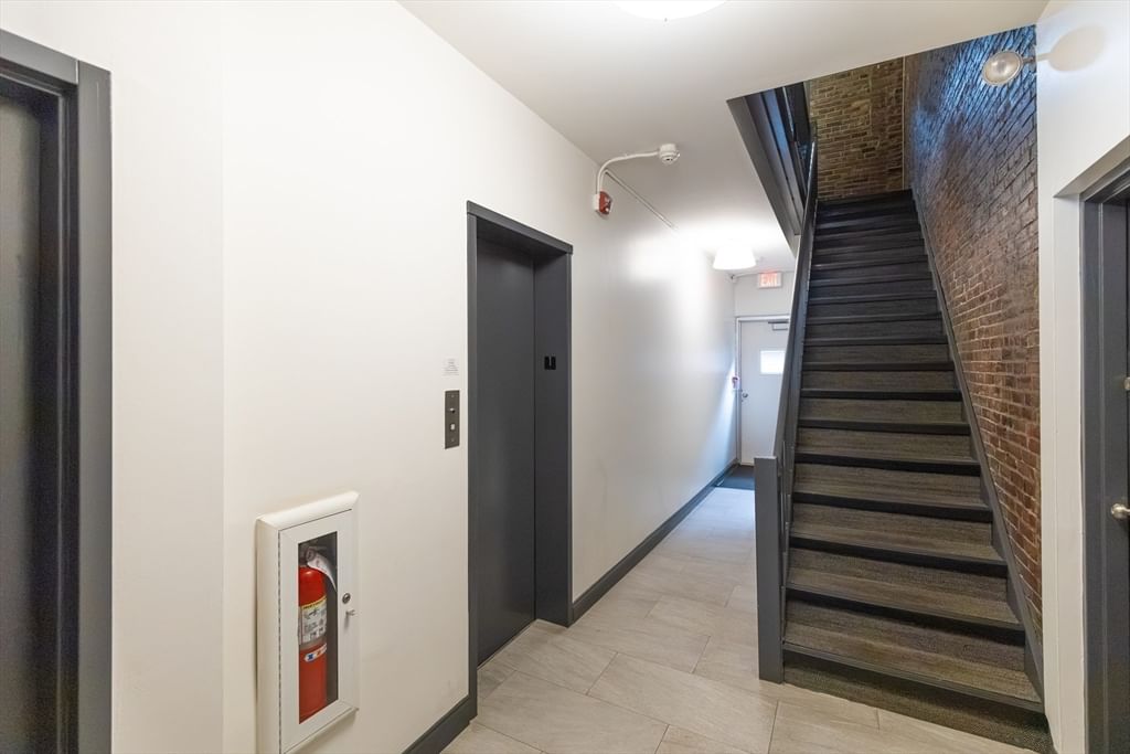 17 Bowdoin St #3C Boston — Photo 10 of 18