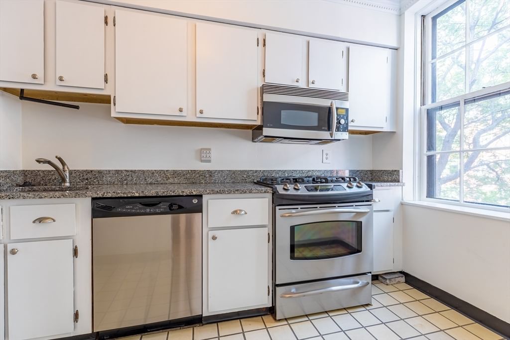 17 Bowdoin St #3C, Boston, MA 02114 photo 2