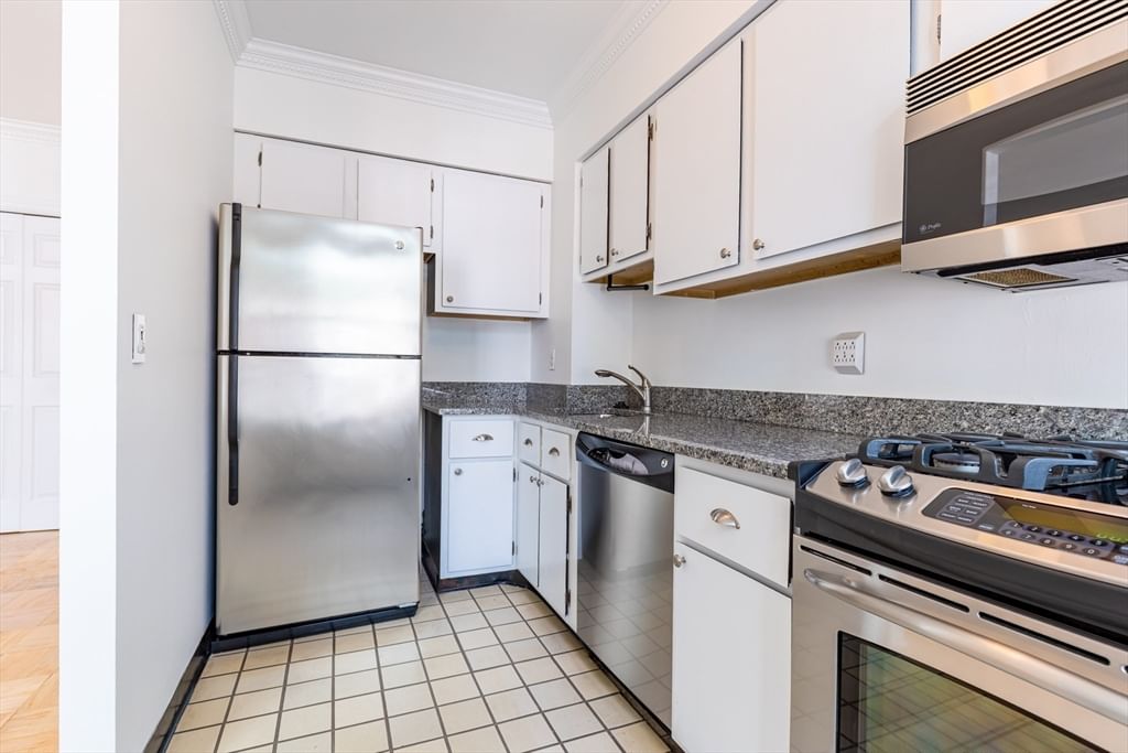 17 Bowdoin St #3C Boston — Photo 6 of 18