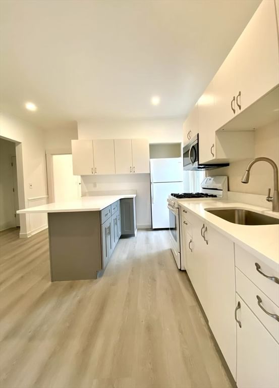 20 Howard St #2, Waltham, MA, 20 Howard St #2, Waltham, MA Photo #2