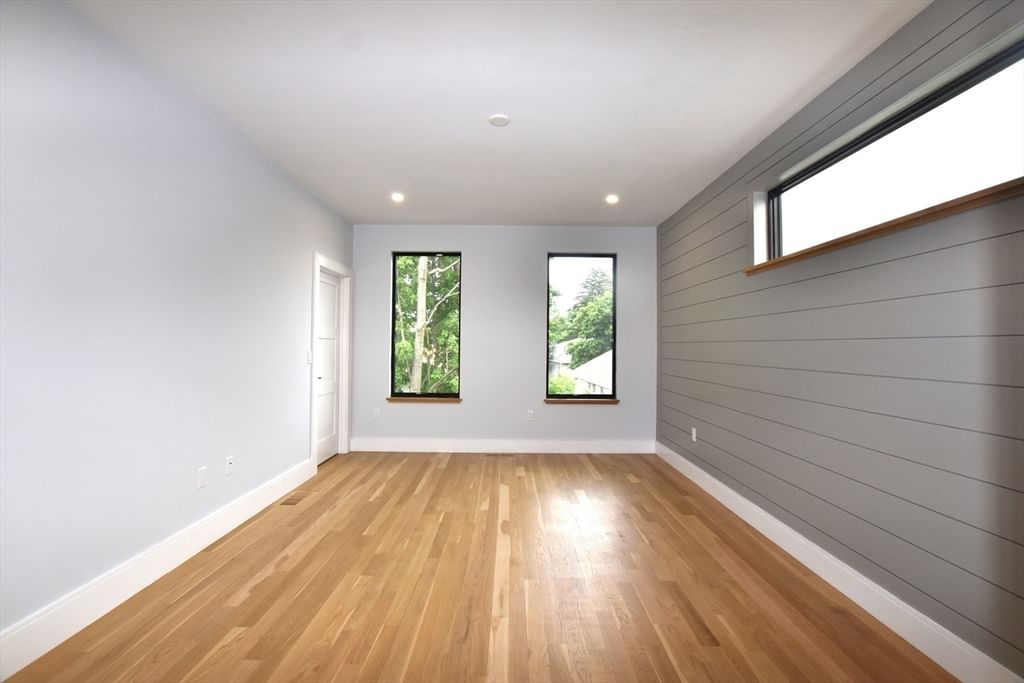 316 School St #1 Waltham — Photo 16 of 35