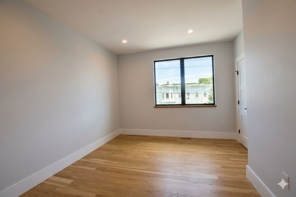 316 School St #1 Waltham — Photo 20 of 35