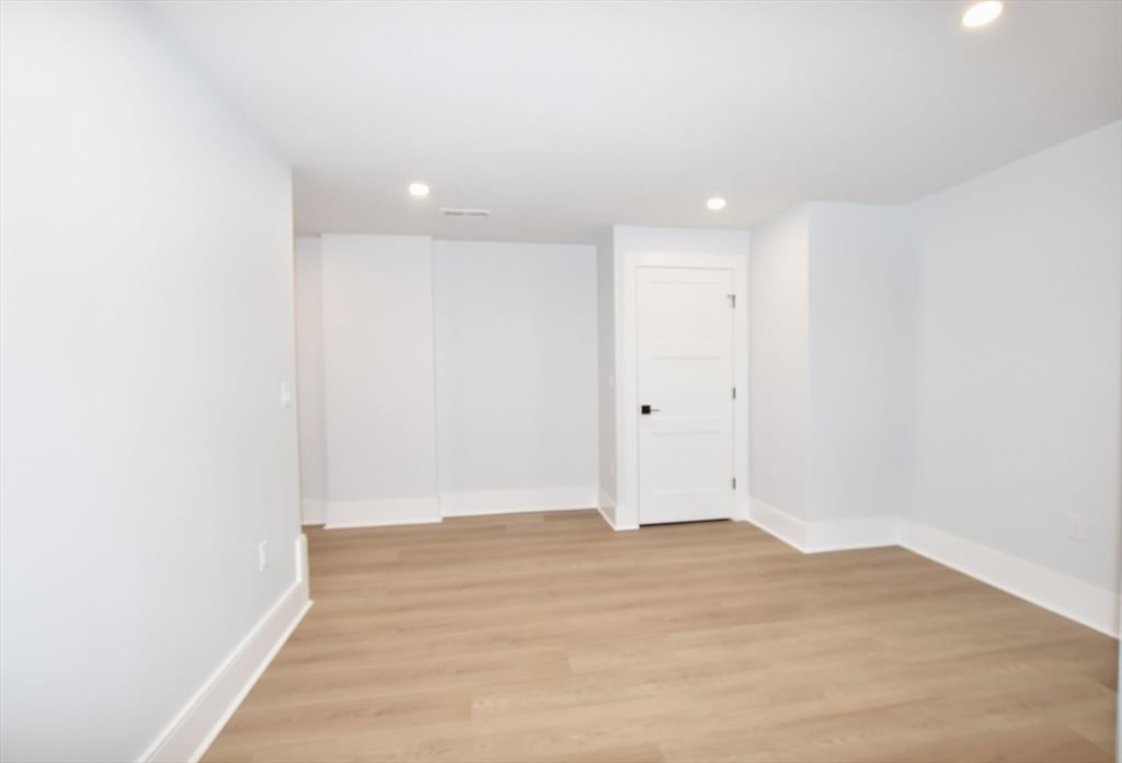 316 School St #1 Waltham — Photo 26 of 35