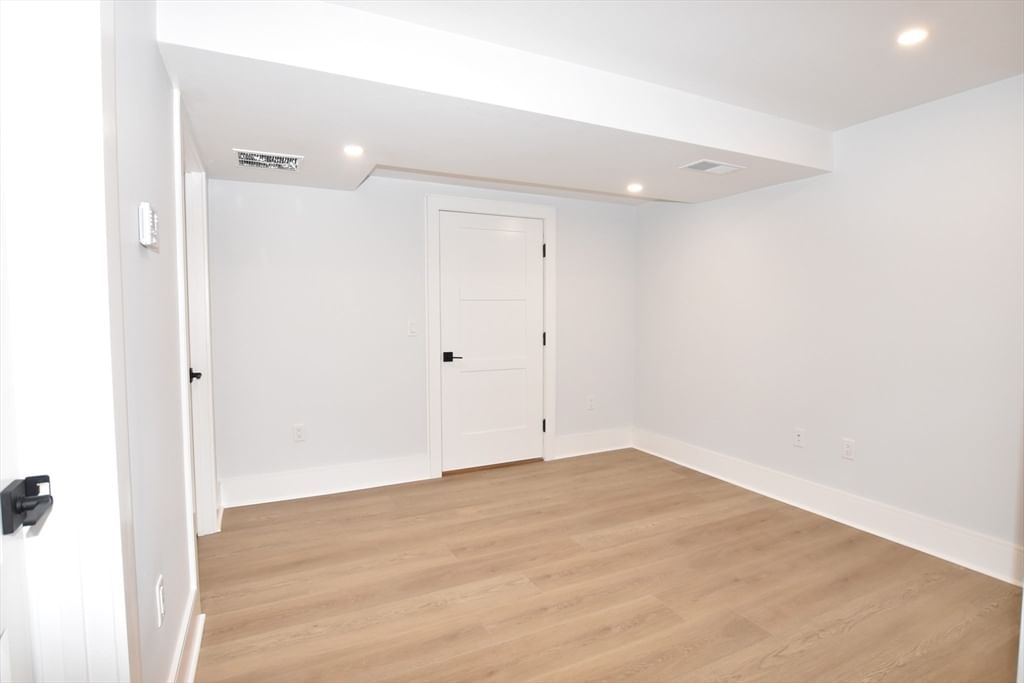 316 School St #1 Waltham — Photo 27 of 35