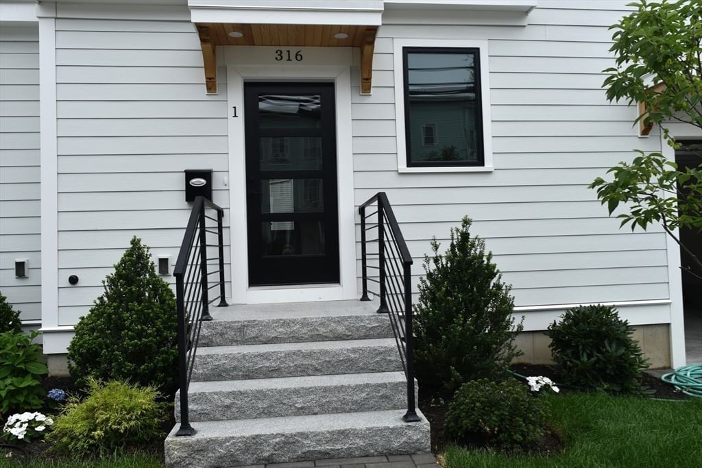 316 School St #1 Waltham — Photo 30 of 35