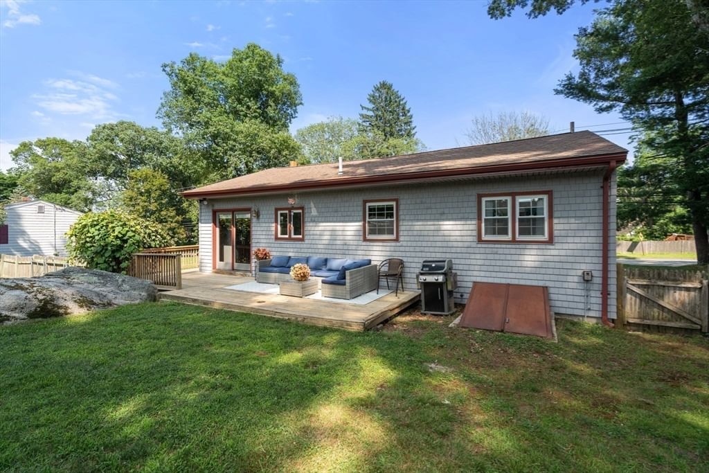 375 Middle Rd, Acushnet, MA, 375 Middle Rd, Acushnet, MA Photo #24