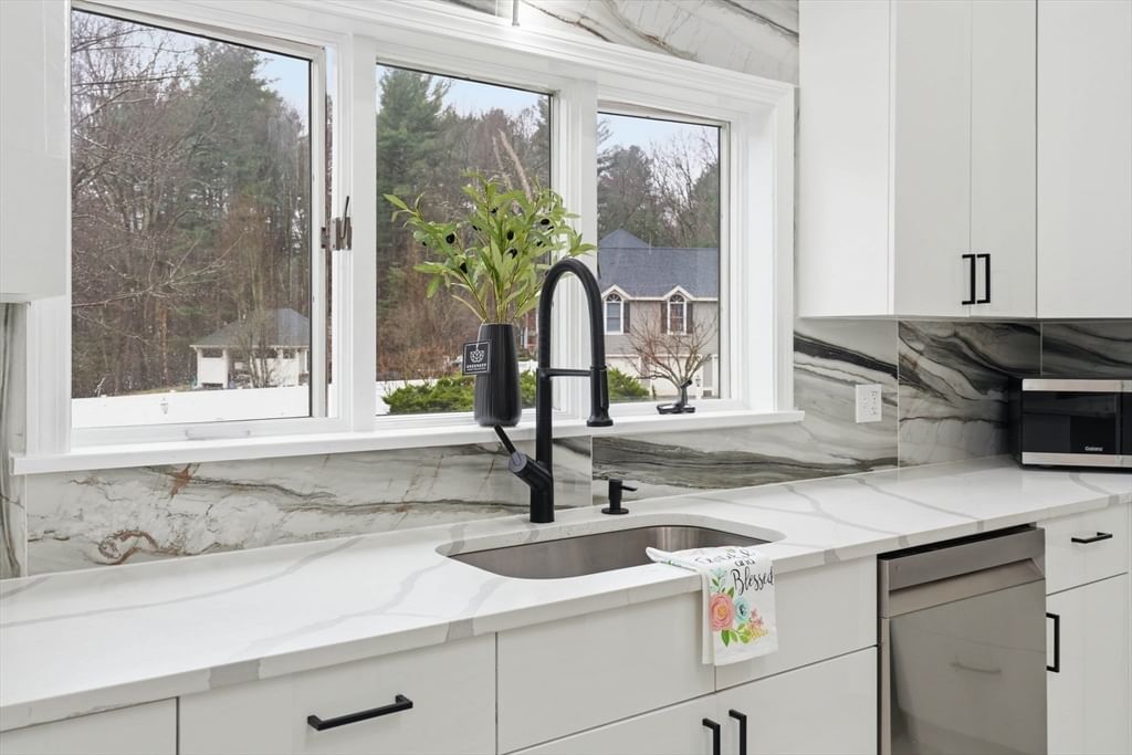 30 Anne Rd North Andover — Photo 13 of 39