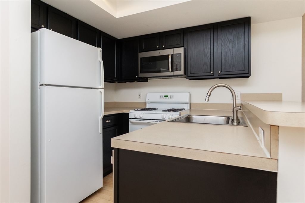 45 W Broadway #208 Boston — Photo 10 of 24