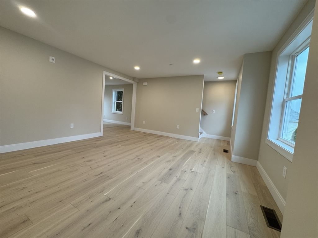 562 Gorham Street #02 Lowell — Photo 18 of 30