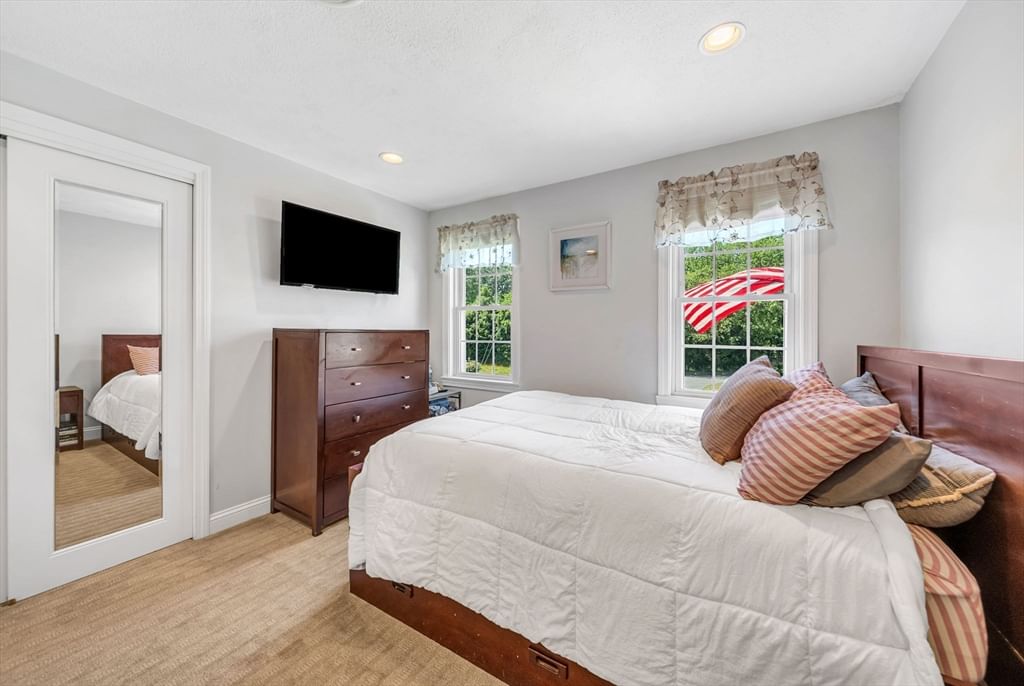 34 Judith Cir, Dedham, MA Photo #33