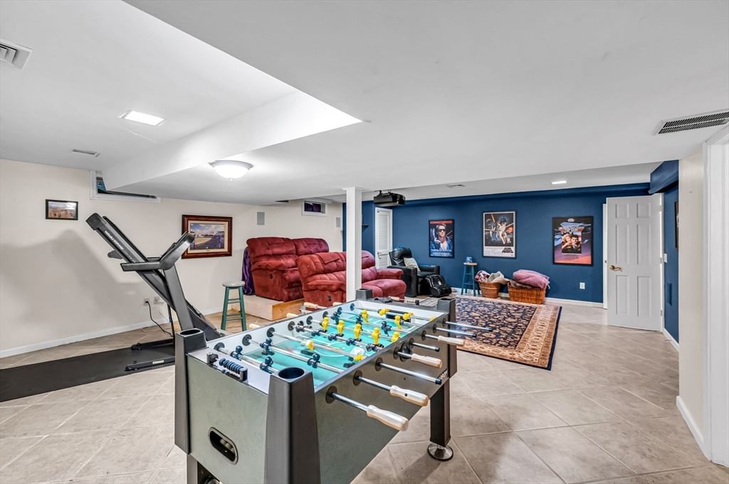 115 Williamsburg Dr, Longmeadow, MA Photo #33