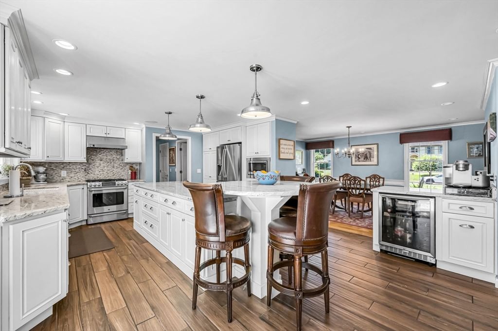 115 Williamsburg Dr, Longmeadow, MA Photo #7