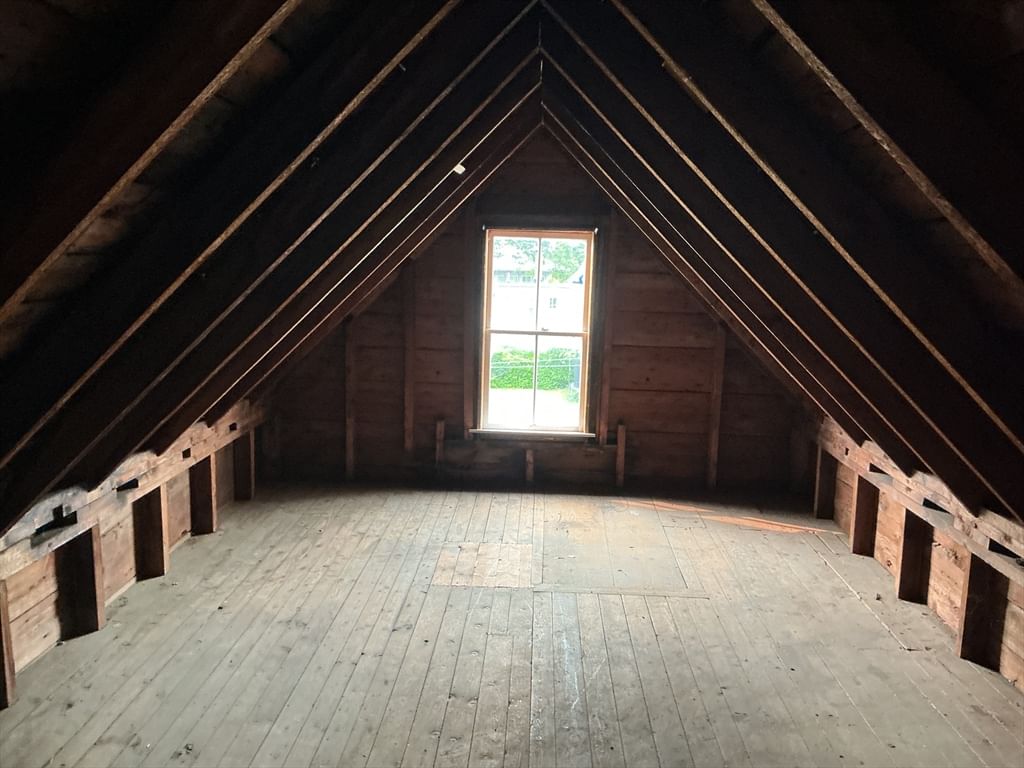 13 Pearl St, Amesbury, MA, 13 Pearl St, Amesbury, MA Photo #12