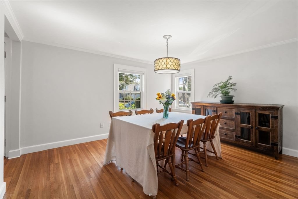 32 Grosvenor Rd Waltham — Photo 10 of 39