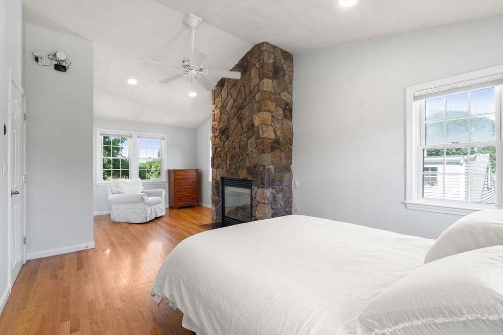 32 Grosvenor Rd Waltham — Photo 18 of 39