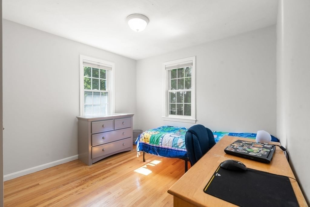32 Grosvenor Rd Waltham — Photo 23 of 39