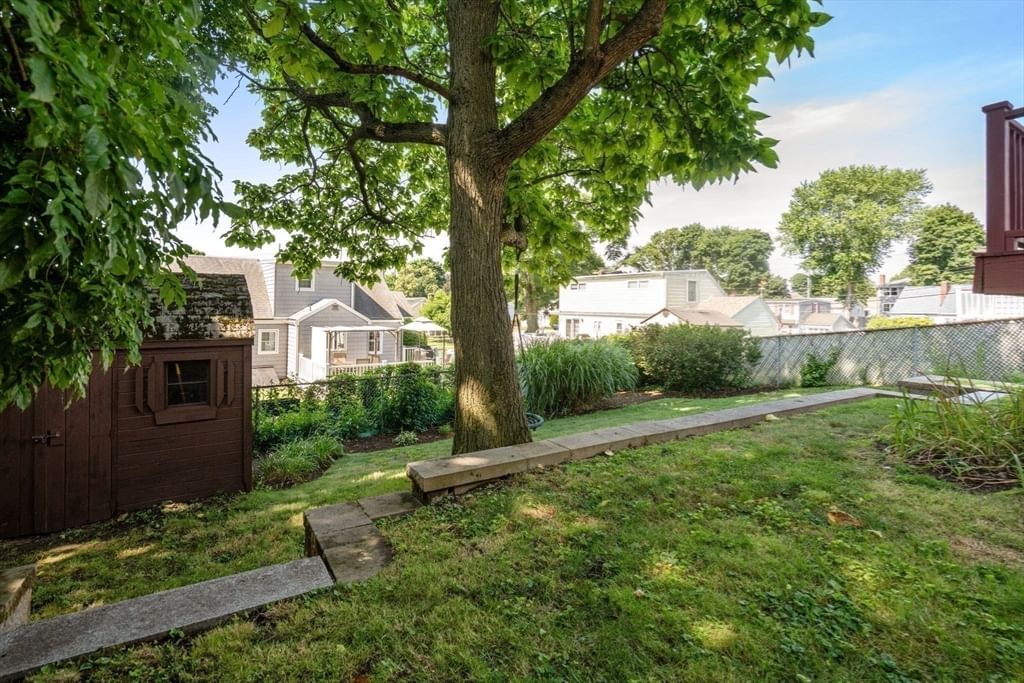 32 Grosvenor Rd Waltham — Photo 32 of 39