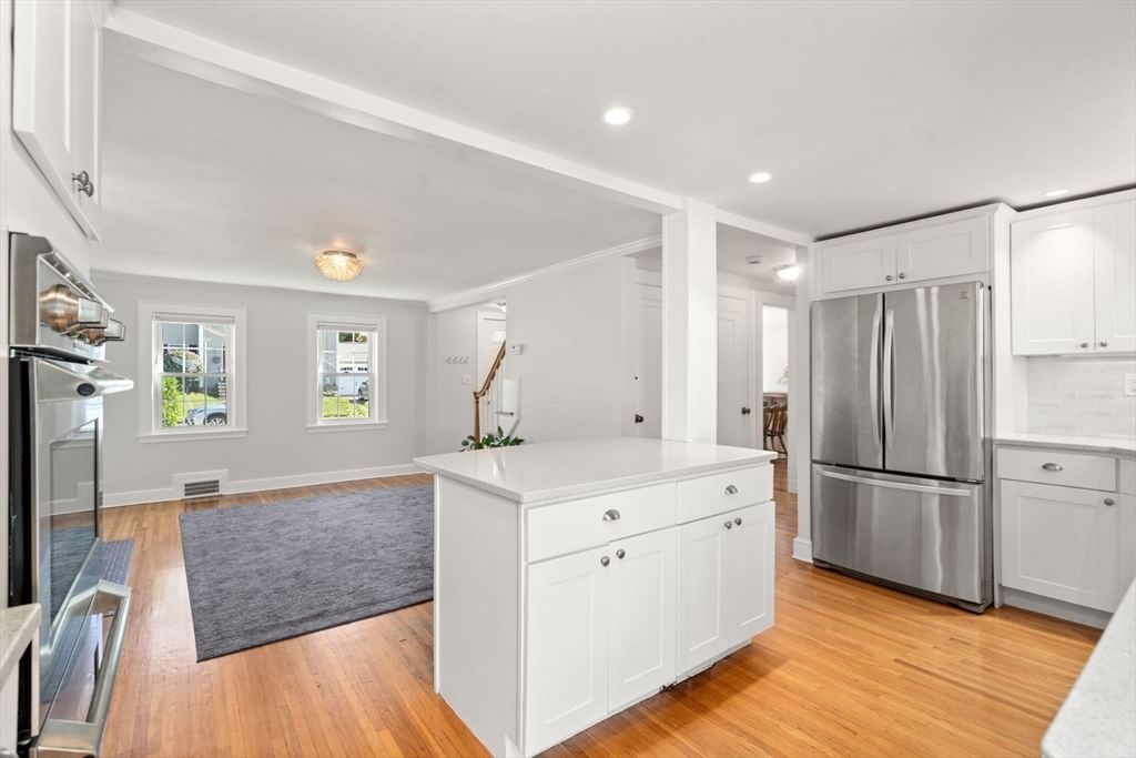 32 Grosvenor Rd Waltham — Photo 5 of 39