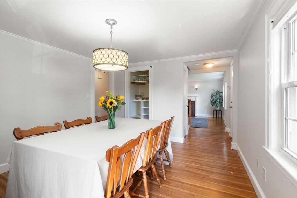 32 Grosvenor Rd Waltham — Photo 9 of 39