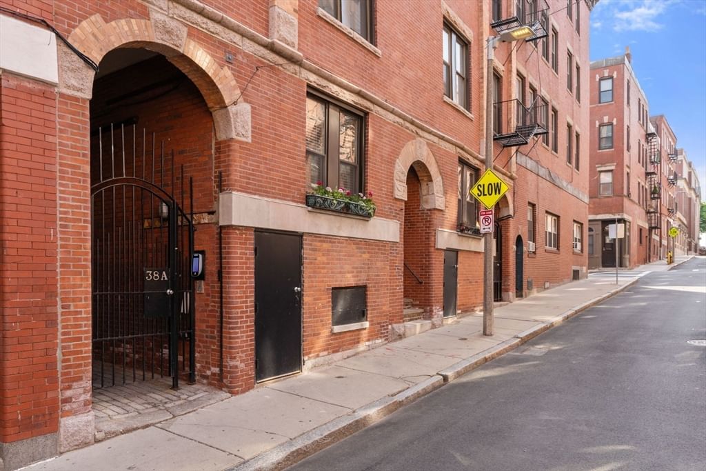 38RA Charter St #2, Boston, MA Photo #18