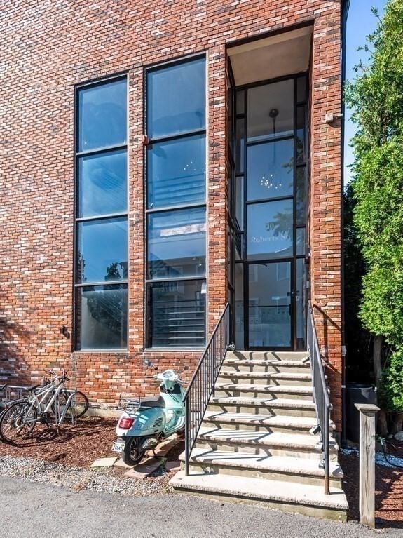 10 Roberts ST #12, Somerville, MA Photo #1