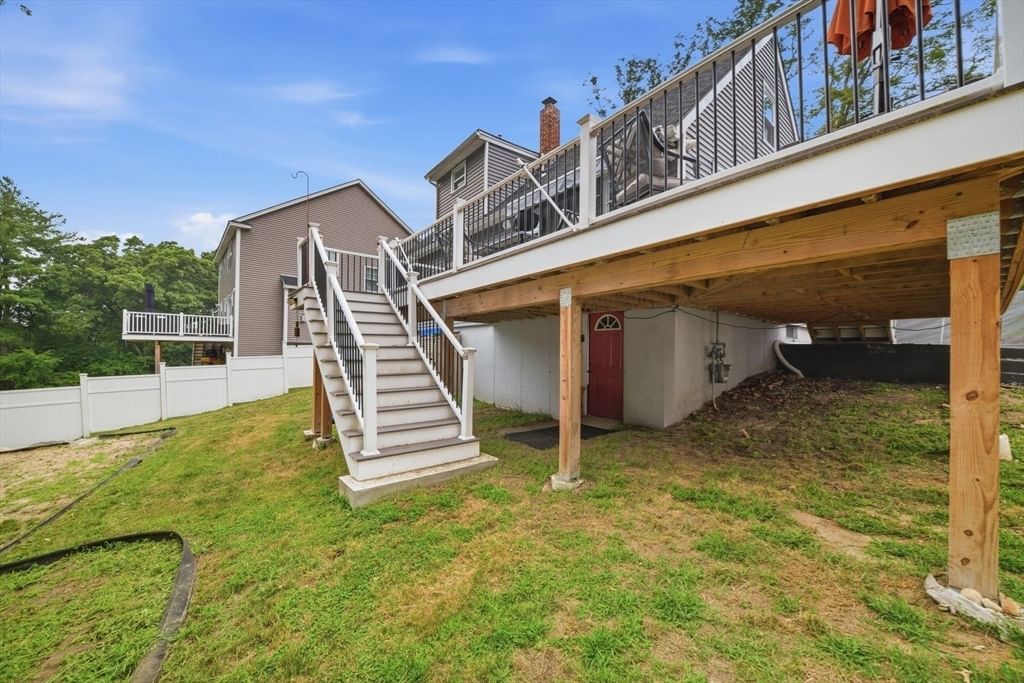 1582 Varnum Ave Lowell — Photo 5 of 42