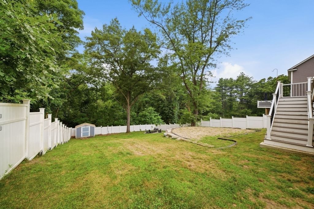 1582 Varnum Ave Lowell — Photo 7 of 42