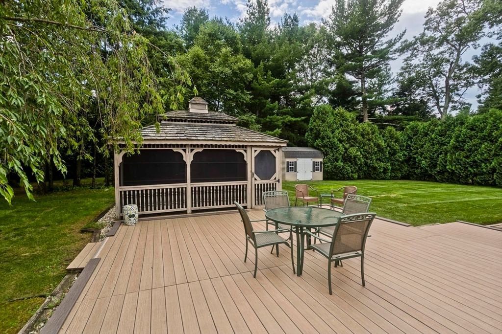 210 Steiger Dr, Westfield, MA Photo #27