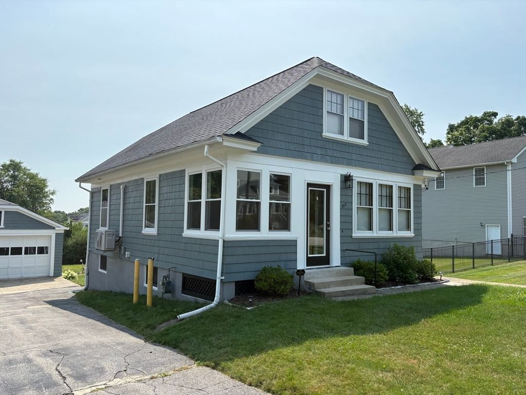 202 Lincoln ST, Seekonk, MA Photo #10