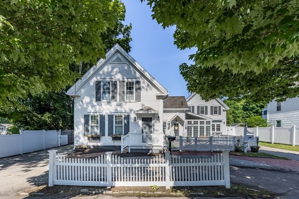 Photo of 240 Plymouth St, Abington, MA