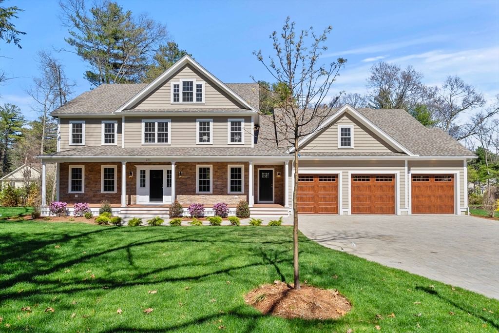Photo of 223 Grove St, Lexington, MA