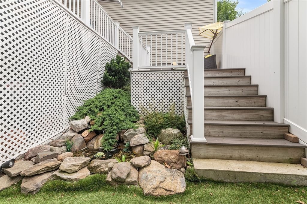 10 Charles View Ln #10 Medway — Photo 39 of 42