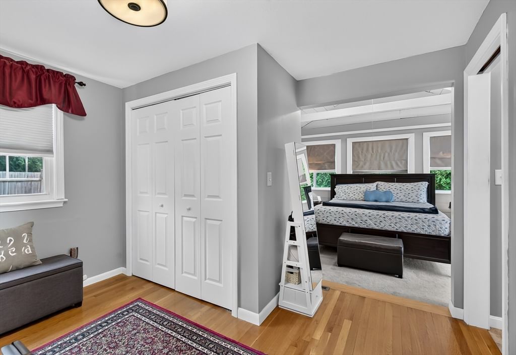 12 Clearwater Dr Plymouth — Photo 11 of 42