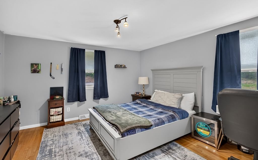 12 Clearwater Dr Plymouth — Photo 17 of 42