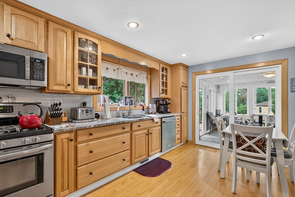 12 Clearwater Dr, Plymouth, MA, 12 Clearwater Dr, Plymouth, MA Photo #3
