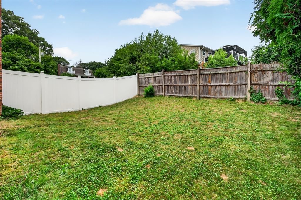 12 Clearwater Dr Plymouth — Photo 31 of 42