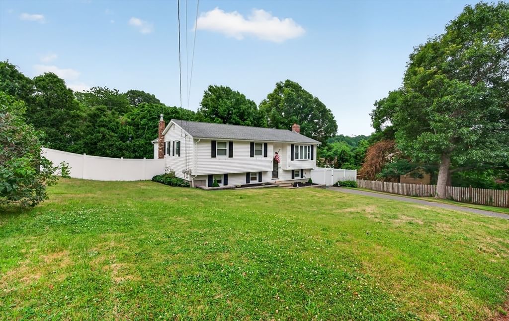12 Clearwater Dr Plymouth — Photo 34 of 42