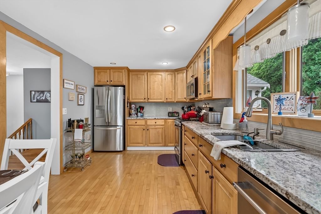 12 Clearwater Dr, Plymouth, MA, 12 Clearwater Dr, Plymouth, MA Photo #4