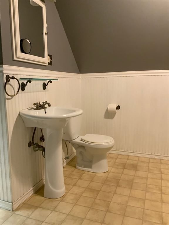 213 Locust St, Holyoke, MA, 213 Locust St, Holyoke, MA Photo #16