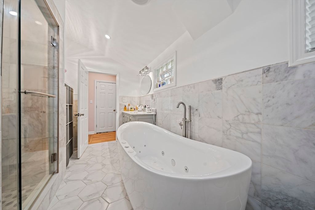 105 Cross St, Randolph, MA, 105 Cross St, Randolph, MA Photo #20